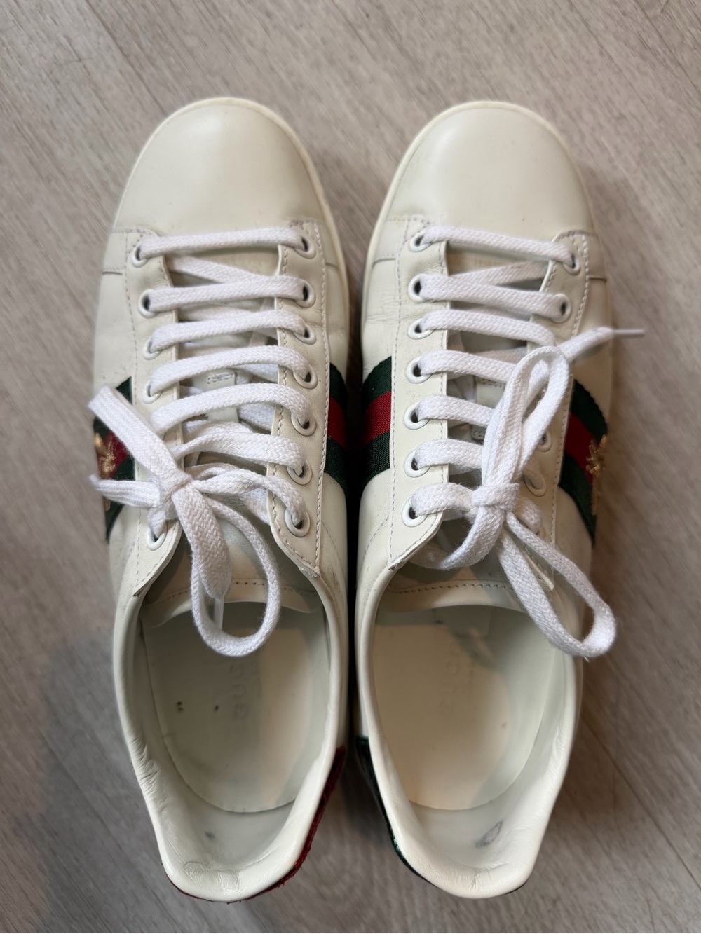 Gucci White Leather Women's Sneakers with Green & Red Web Stripe